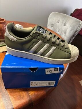 Adidas Superstar Olive & Cream Low-Top Sneakers Unisex NWT